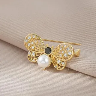 Hollow Butterfly Pearl Brooch